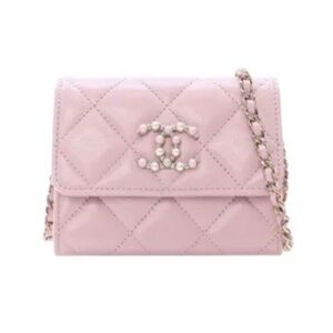 🌺CHANEL🌺 2021 Quilted Pink Caviar Coco Candy Card Holder Chain crossbody bag